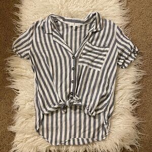 Socialite Short Sleeve Knot Top